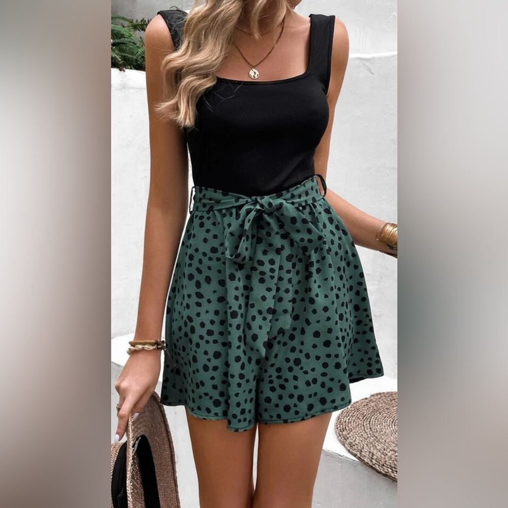 Xl SHEIN black and green polka dotted tank top belted romper
